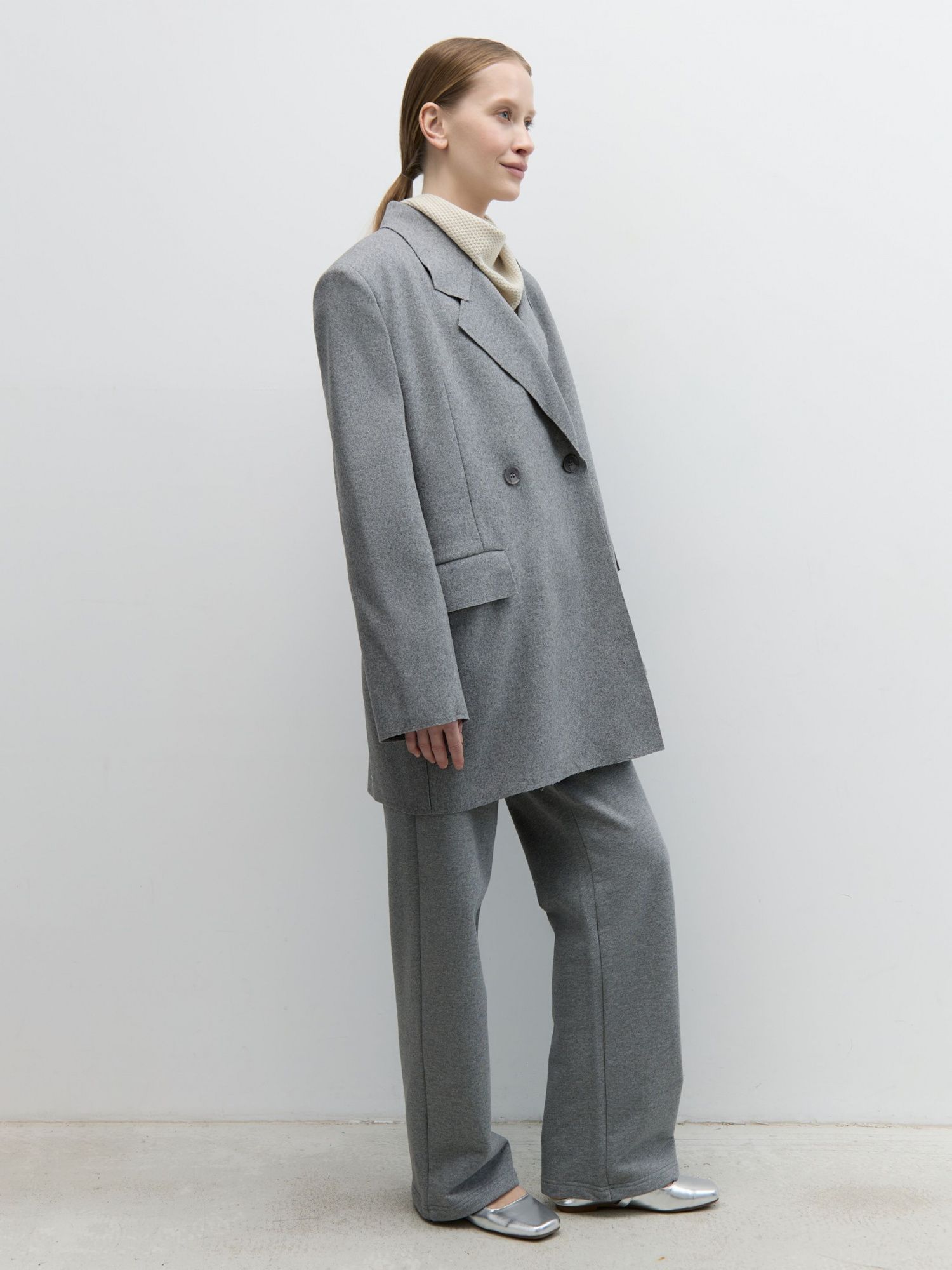 Жакет-пальто из итальянской шерсти серый - фото 3. Around