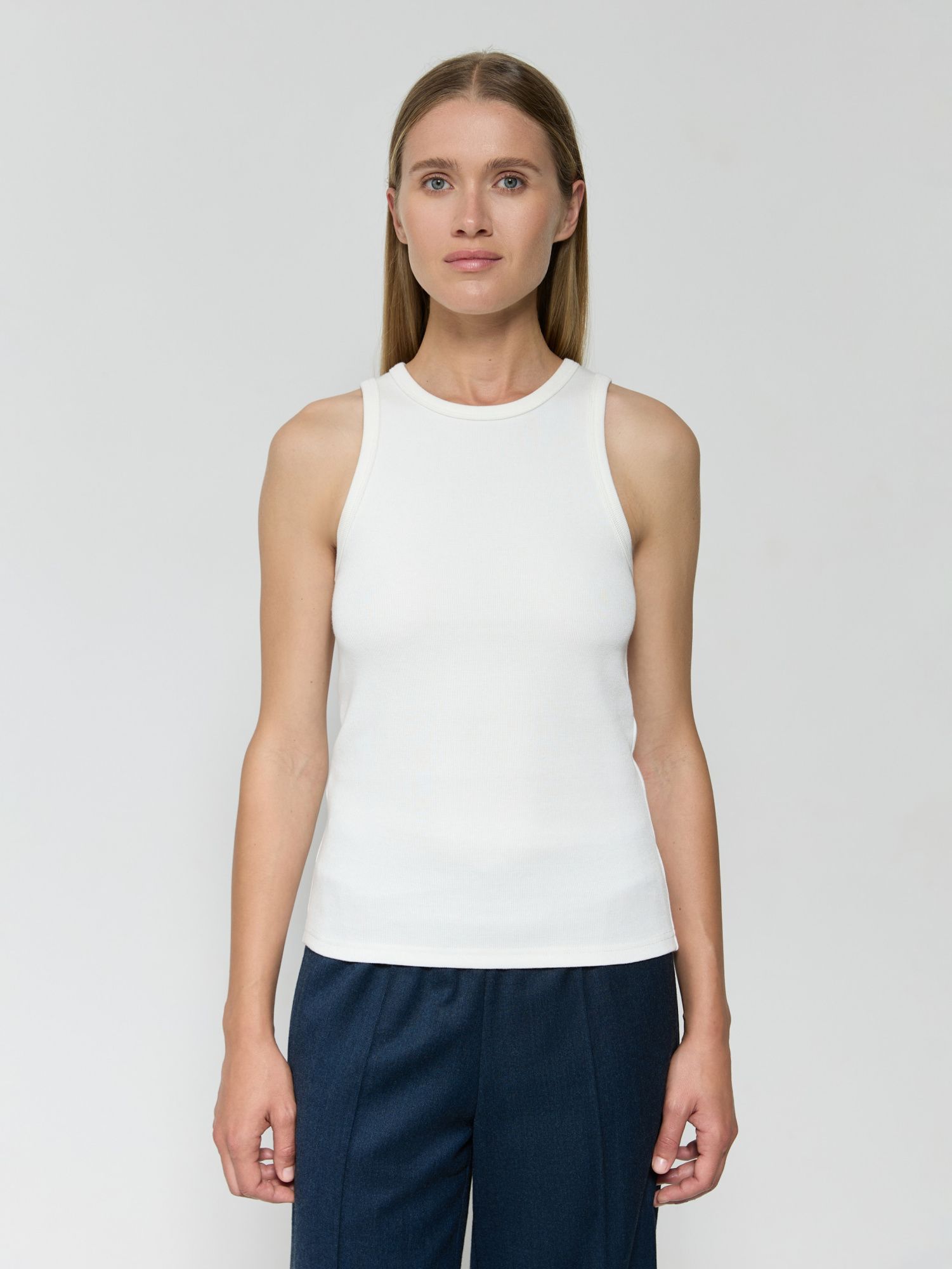 Майка базовая из хлопка с шелком молочный - фото 1. Around