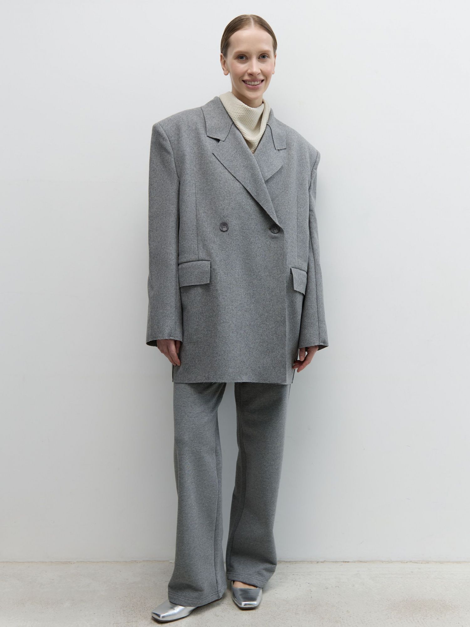 Жакет-пальто из итальянской шерсти серый - фото 1. Around