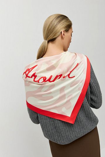 Платок с принтом розовый