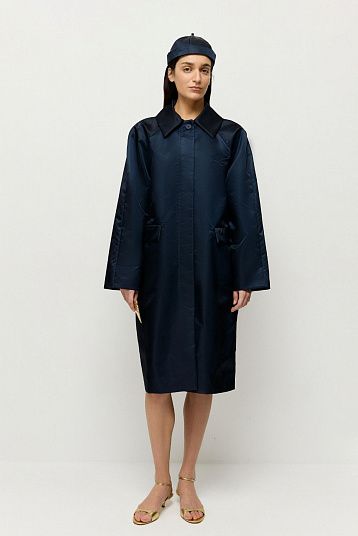 Плащ из итальянского атласа