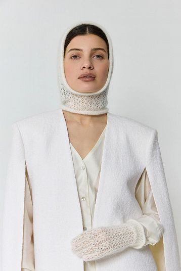 Капор ажурный молочный