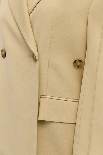 Жакет двубортный