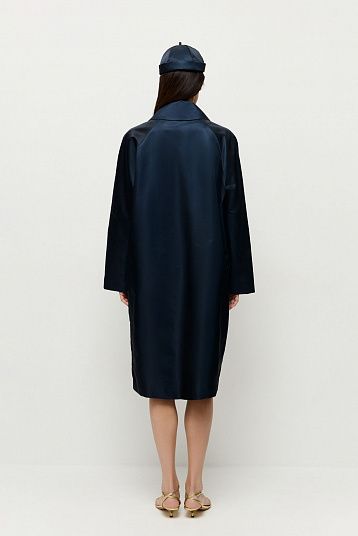 Плащ из итальянского атласа