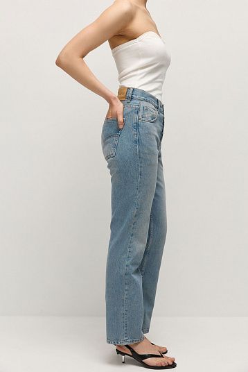 Джинсы прямые на пуговицах