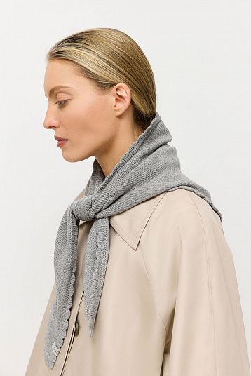 Косынка с фигурным краем