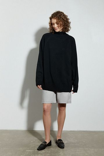 Базовый свитер из мериноса Oversize черный