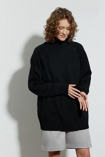 Базовый свитер из мериноса Oversize черный