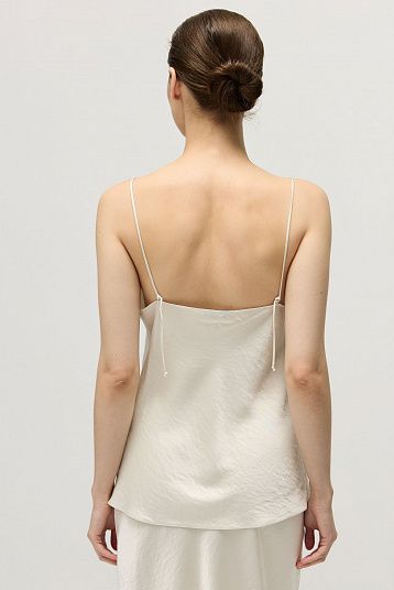 Топ на тонких бретелях