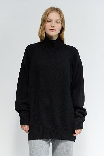 Базовый свитер из мериноса Oversize черный