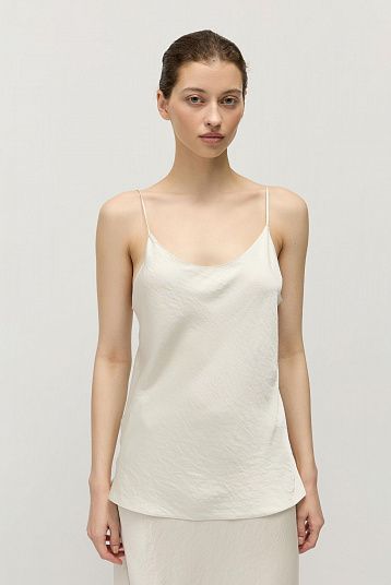 Топ на тонких бретелях