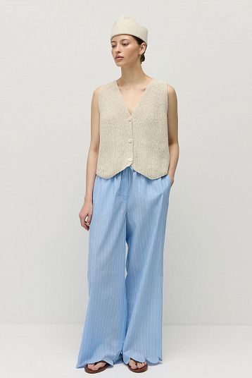 Жилет на пуговицах из переработанного хлопка