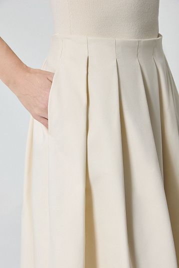 Юбка в складку из костюмной ткани  молочный