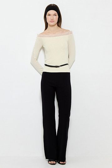 Лонгслив с открытыми плечами молочный