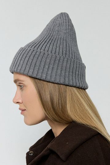 Шапка из мериноса уплотненная серый