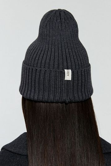 Шапка из мериноса уплотненная графит