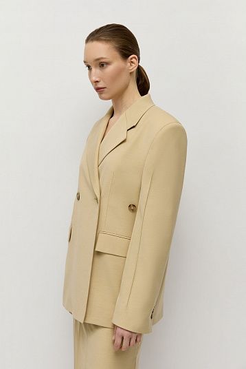 Жакет двубортный