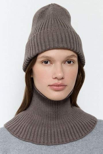 Шапка из мериноса уплотненная какао