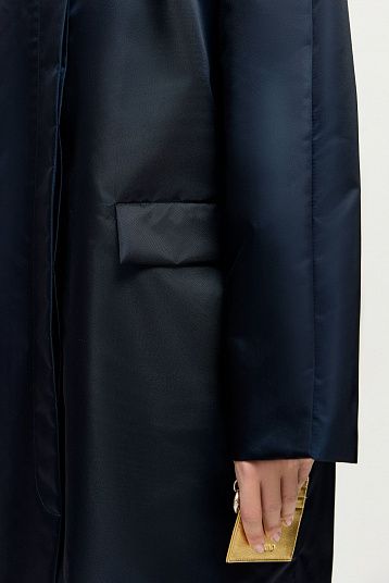 Плащ из итальянского атласа