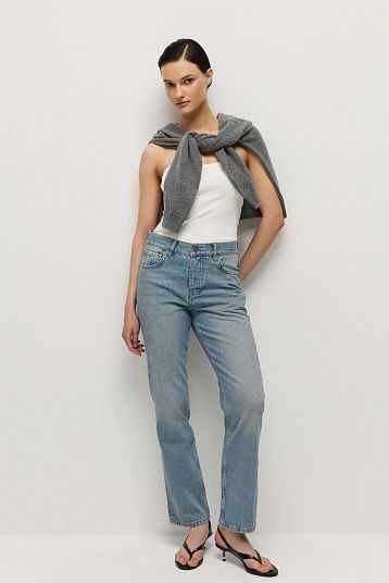 Джинсы прямые на пуговицах