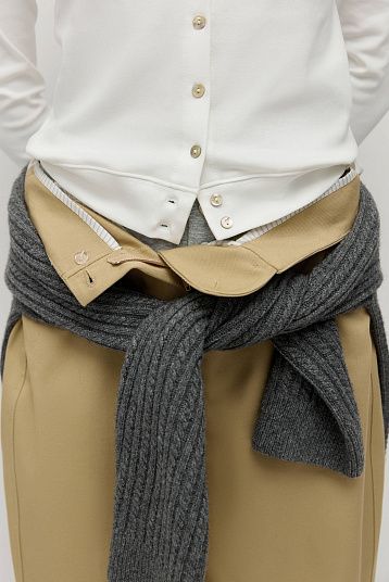 Лонгслив на пуговицах молочный