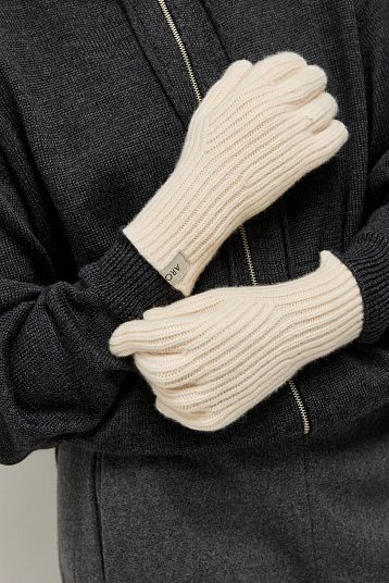 Перчатки в рубчик из объемной шерсти