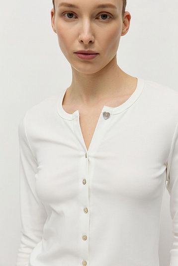 Лонгслив на пуговицах молочный