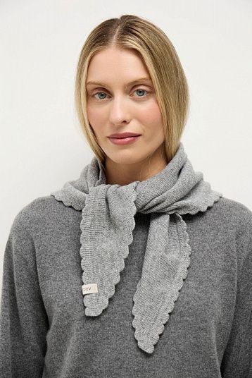 Косынка из смесового кашемира с фигурным краем
