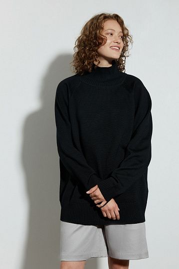 Базовый свитер из мериноса Oversize черный