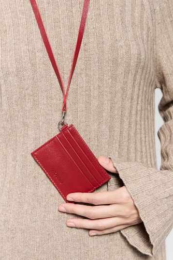 Картхолдер со съемным ремешком из кожи красный