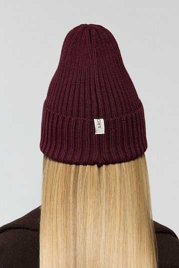 Шапка из мериноса уплотненная винный